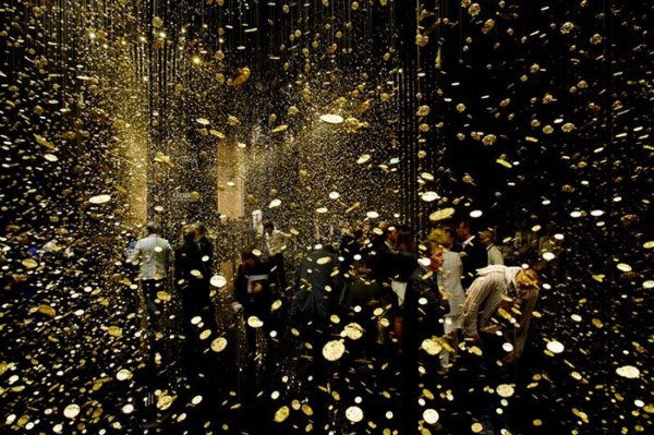 watch-plate-instalation-citizen-tsuyoshi-tane-7